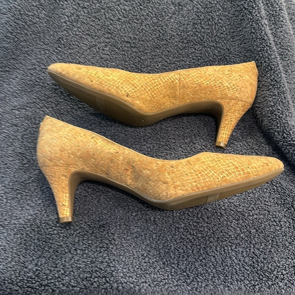 Anne Klein Cork pumps size 8 M - Picture 2 of 7